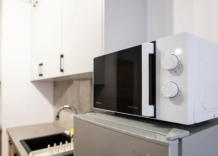 Inviting By Bookinghost 초르조프