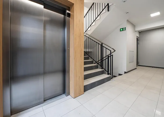 Inviting By Bookinghost *